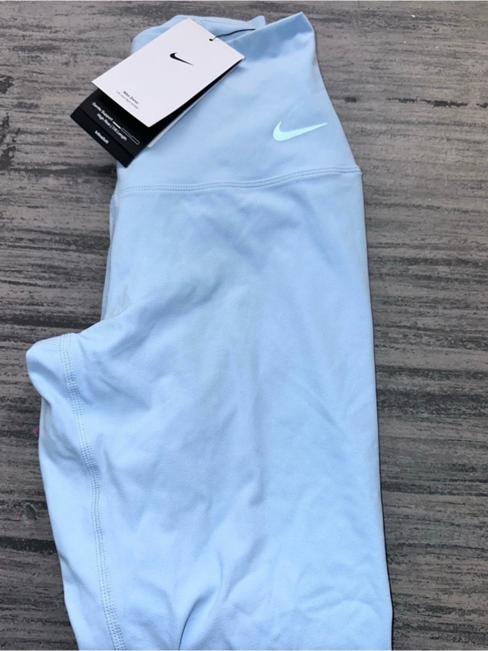 Light blue Nike Zenvy Women’s size SMALL